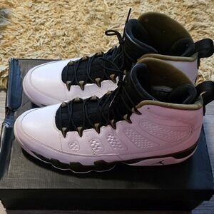 Air Jordan 9 Retro Sneakers